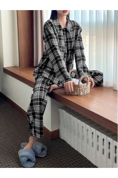 Set pijamale cu camasa si pantaloni lungi, model in dungi, negru, dama